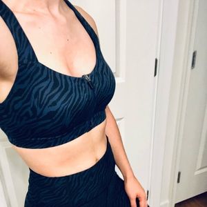 VS Blue and Black Zebra Stripe Sports Bra 32DD max support